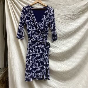 41 Hawthorn Dark Blue Leaf Print faux wrap Dress, size xL